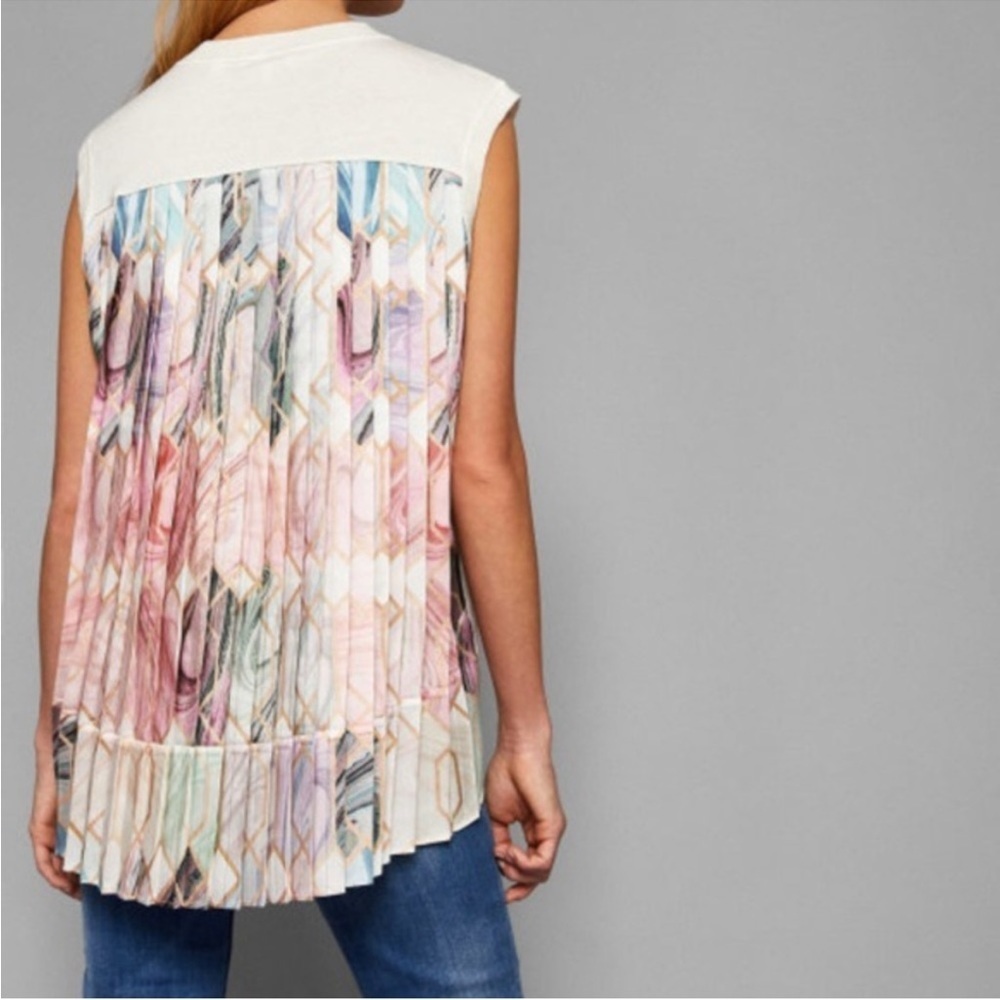 NWT Ted Baker London Clariey Sea of Clouds Back-Pleat Top Size Ted 4/ US 10 - Picture 4 of 15